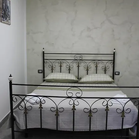 Riccia, Frolla E Babba Неаполь