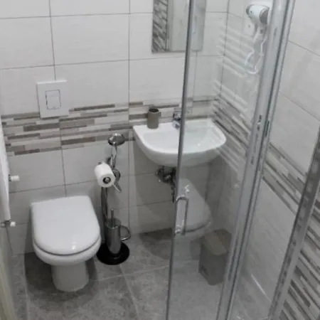 Riccia, Frolla E Babba アパート